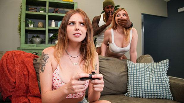 BrazzersExxtra – Harlow West, Lucy Foxx – Professional Cum Dodger
